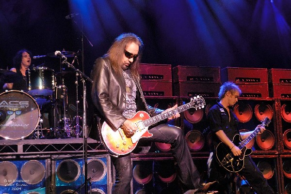 Ace Frehley; Northern Lights Theater, Milwaukee WI; November 6, 2009.