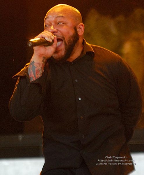Killswitch Engage; First Midwest Bank Amphitheatre; Mayhem Fest 2009.