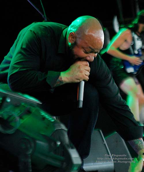 Killswitch Engage; First Midwest Bank Amphitheatre; Mayhem Fest 2009.