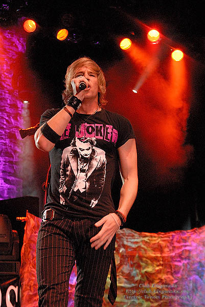 Lovehammers, Summerfest Milwaukee WI June 2010