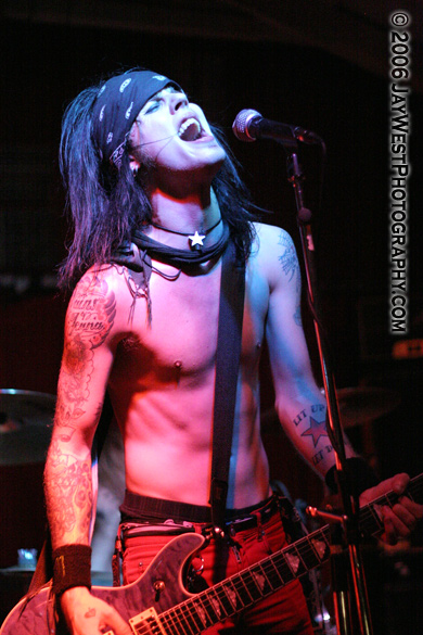 Lizzy DeVine of Vains Of Jenna