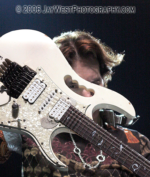 Eye think it's time to pick a winner of this contest