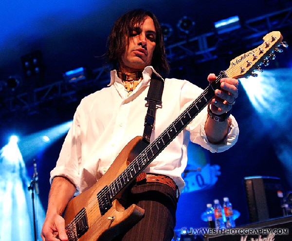 Nuno Bettencourt of Satellite Party / Extreme