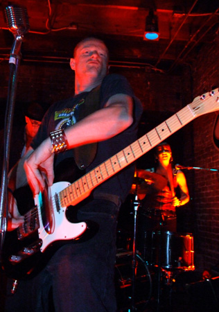 The Flametrick Subs Vibroslide @ Emo's