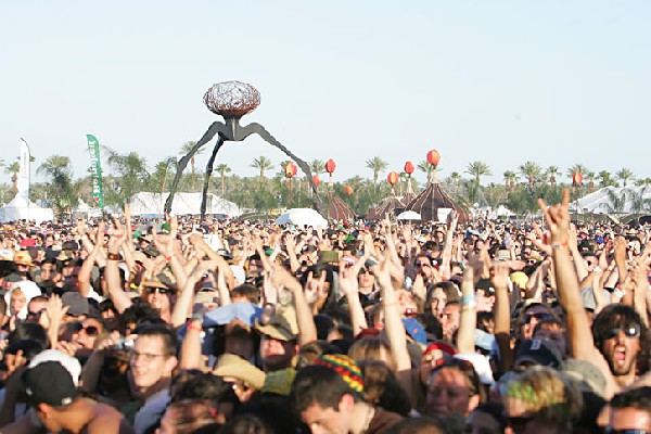 Crowd Shots Coachella 2007