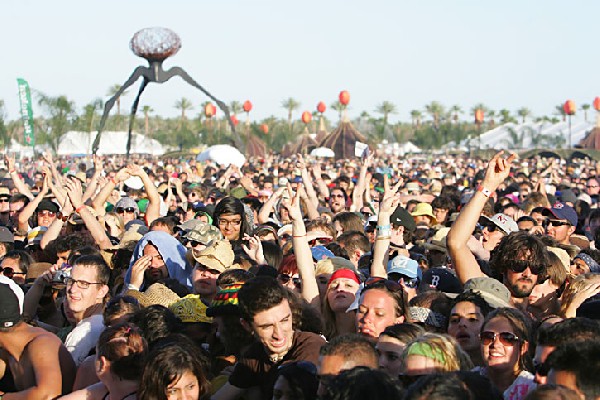 Crowd Shots Coachella 2007