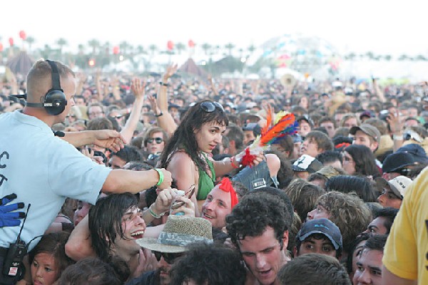 Crowd Shots Coachella 2007