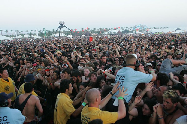 Crowd Shots Coachella 2007