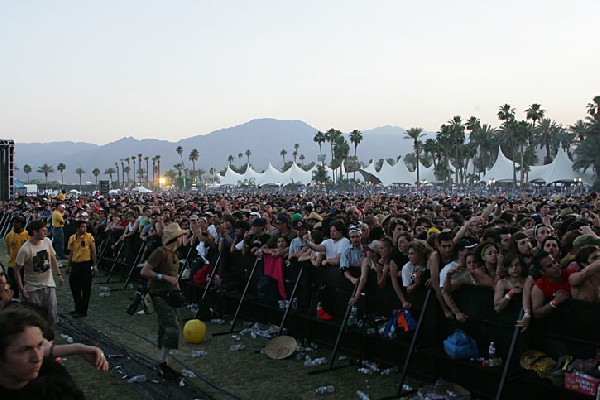 Crowd Shots Coachella 2007