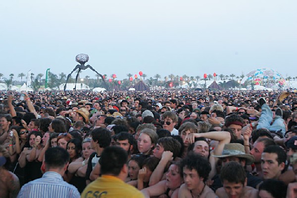 Crowd Shots Coachella 2007