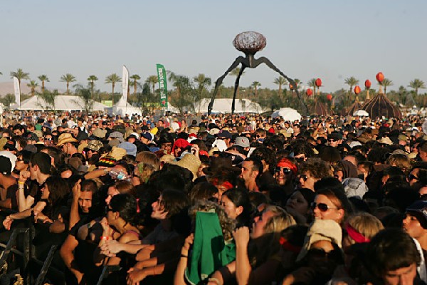 Crowd Shots Coachella 2007