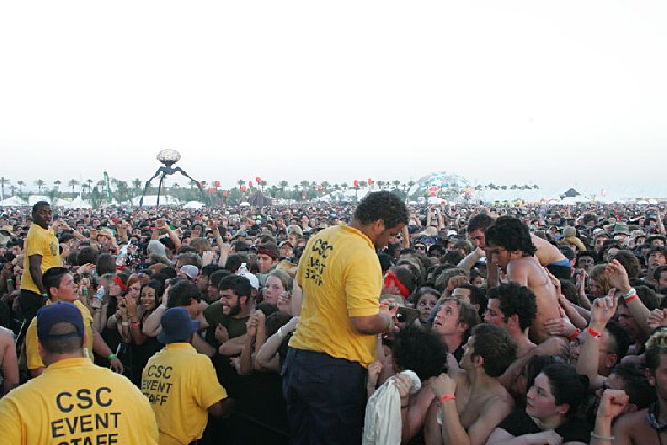 Crowd Shots Coachella 2007