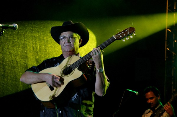 cuba libre / Eliades Ochoa