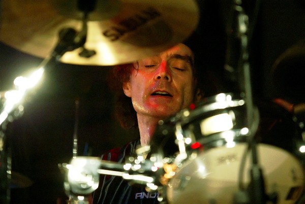 eyes shut / Virgil Donati