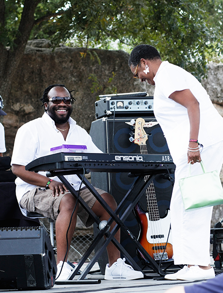 Bavu Blakes and The Extra Plair on the Austin Ventures Stage at ACL 9/27/08