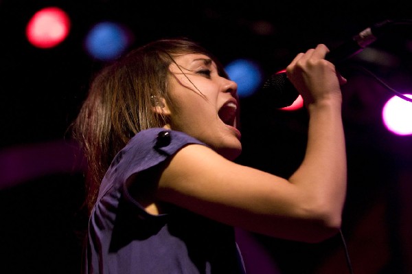 "Meg & Dia at the Kool Haus.  Toronto, Ontario"