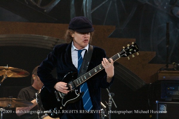 AC/DC