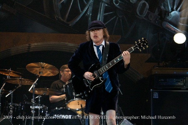 AC/DC
