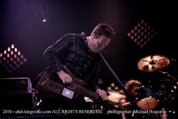 Them Crooked Vultures