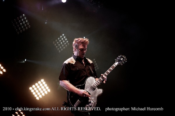 Them Crooked Vultures