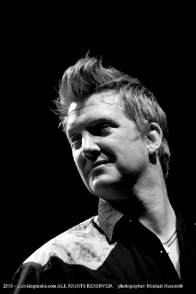 Them Crooked Vultures