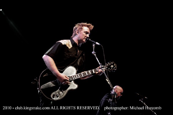 Them Crooked Vultures