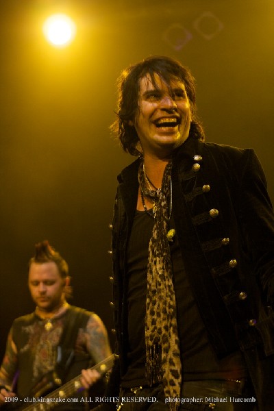 Hinder