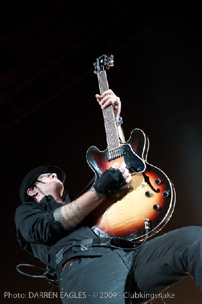 Three Days Grace - Air Canada Centre - Toronto - December 17, 2009