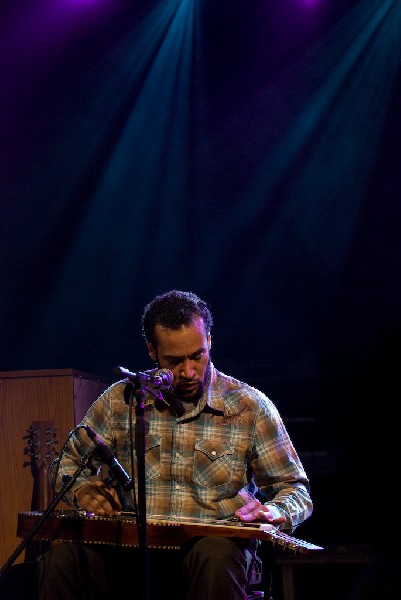 Ben Harper at the Body of War Showcase.  Stubb's BBQ SXSW 2008