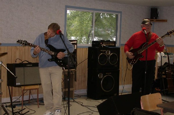 'Catch 22' live at Holiday Pines.   Labour Day 2006