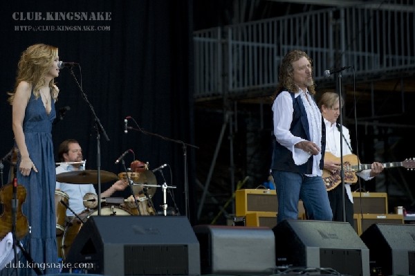 Robert Plant and Allison Krauss at Bonnaroo 2008