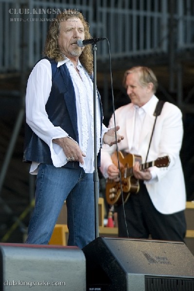 Robert Plant and Allison Krauss at Bonnaroo 2008