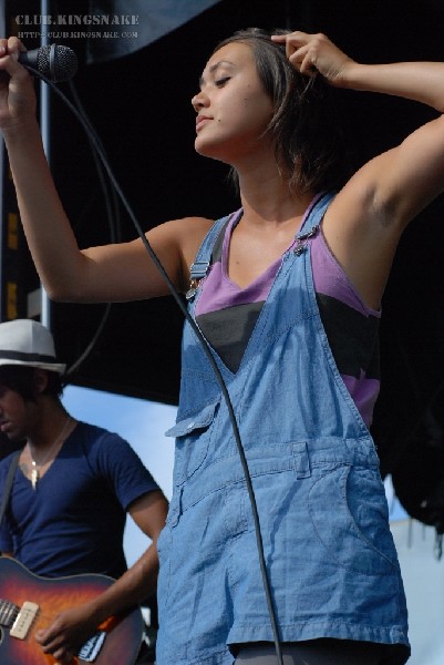 Meg and Dia For at The Vans Warped Tour.   August 11, 2007.