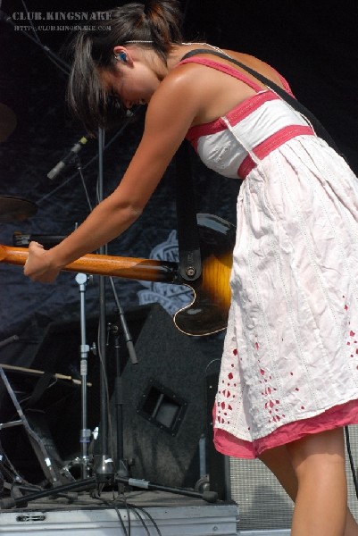 Meg and Dia For at The Vans Warped Tour.   August 11, 2007.