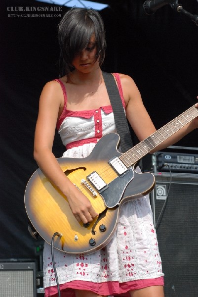 Meg and Dia For at The Vans Warped Tour.   August 11, 2007.