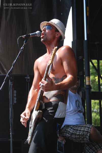 Pepper at The Vans Warped Tour.   August 11, 2007.