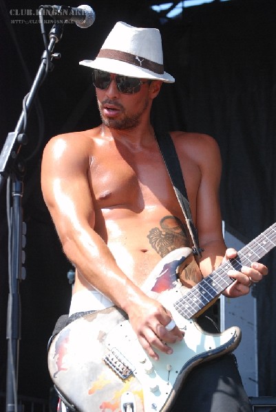 Pepper at The Vans Warped Tour.   August 11, 2007.