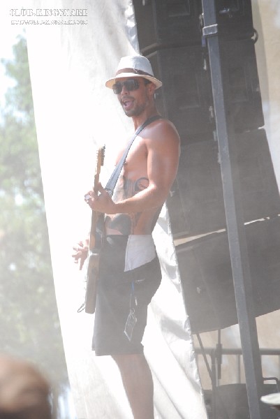 Pepper at The Vans Warped Tour.   August 11, 2007.