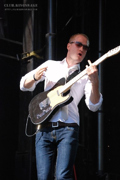 Dragonette at The Virgin Festival, Toronto.