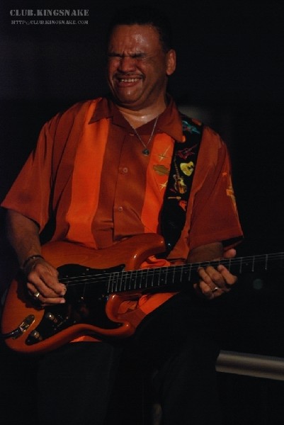 Sherman Robertson w/Shawn Kellerman live at the Junction. Peterborough, Ont