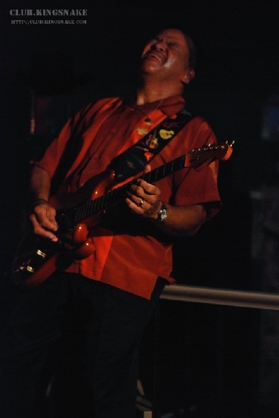 Sherman Robertson w/Shawn Kellerman live at the Junction. Peterborough, Ont