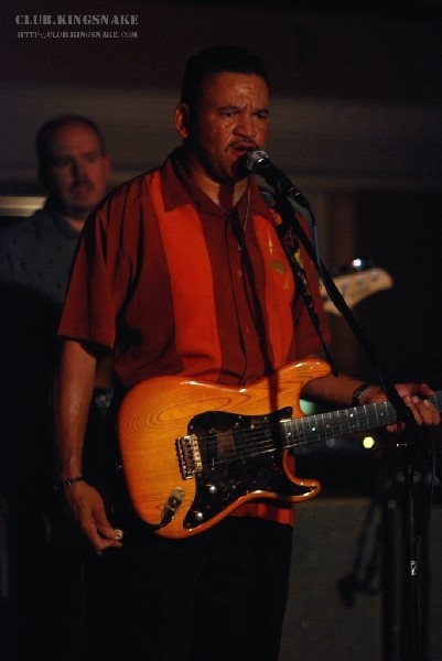 Sherman Robertson w/Shawn Kellerman live at the Junction. Peterborough, Ont