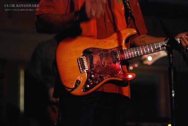 Sherman Robertson w/Shawn Kellerman live at the Junction. Peterborough, Ont