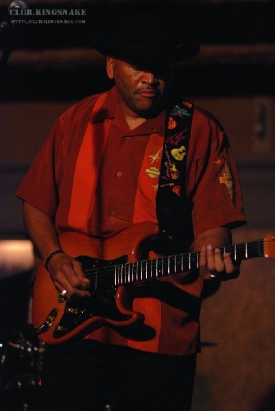 Sherman Robertson w/Shawn Kellerman live at the Junction. Peterborough, Ont