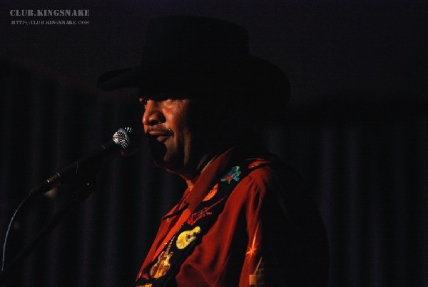 Sherman Robertson w/Shawn Kellerman live at the Junction. Peterborough, Ont