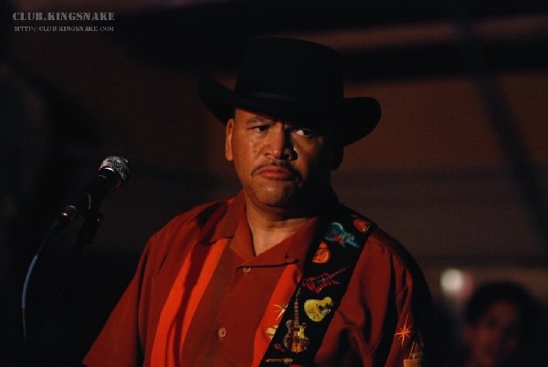 Sherman Robertson w/Shawn Kellerman live at the Junction. Peterborough, Ont