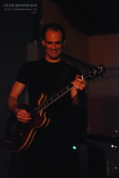 Sherman Robertson w/Shawn Kellerman live at the Junction. Peterborough, Ont