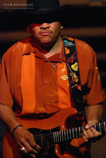 Sherman Robertson w/Shawn Kellerman live at the Junction. Peterborough, Ont