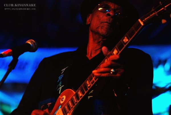 Kenny Wayne Shepherd with Hubert Sumlin at Antone's.  SXSW 2007