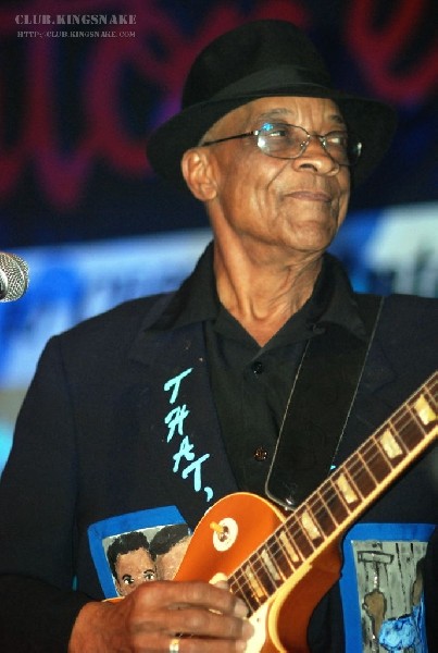Kenny Wayne Shepherd with Hubert Sumlin at Antone's.  SXSW 2007